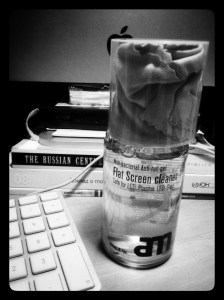 Day 20: Proekt 365 Who doesn't love a clean screen or two?